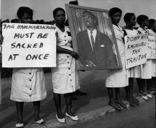 Demonstrationen 2. Februar 1961 Trauer in Ghana für den verstorbenen Patrice Lumumba. In Accra fand eine Trauerparade für den ermordeten ehemaligen Premierminister des Kongo, Patrice Lumumba, statt. Frauen nahmen daran teil, trugen ein Porträt Lumumbas und Plakate, die gegen den kongolesischen Präsidenten Joseph Kasavubu und die UNO wetterten (unsere Bilder). *** Demonstrations 2 February 1961 Grief in Ghana for the Deceased Patrice Lumumba in Accra found a Funeral parade for the Murdered former Prime Minister of Congo, Patrice Lumumba, instead of Women took at part, carried a Portrait Lumumbas and Posters, the against the Congolese Presidents Joseph Kasavubu and the UNO raged Our pictures  Copyright: xUnitedxArchivesx xkpaxKeystonex 19610202_baf_k09_149