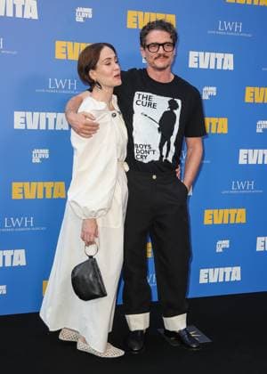 Arrivals for the Jamie Lloyd production of Evita at The London Palladium Featuring: Sarah Paulson, Pedro Pascal Where: London, United Kingdom When: 02 Jul 2025 Credit: John Rainford Cover Images EDITORIAL USE ONLY. NOT FOR USE BY NEWSPAPERS BASED IN THE UK. Copyright: xx coverimg54888830