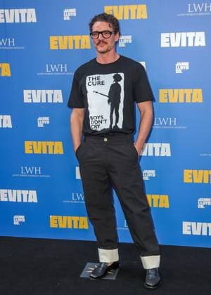 Arrivals for the Jamie Lloyd production of Evita at The London Palladium Featuring: Pedro Pascal Where: London, United Kingdom When: 02 Jul 2025 Credit: John Rainford Cover Images EDITORIAL USE ONLY. NOT FOR USE BY NEWSPAPERS BASED IN THE UK. Copyright: xx coverimg54888836