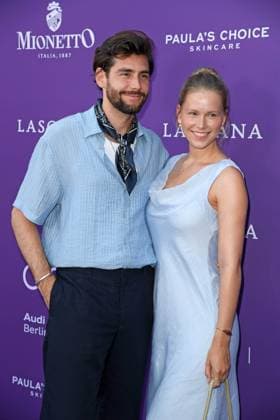 Alvaro Soler mit Ehefrau Melanie Kroll beim LASCANA SUMMER CLUB im Rahmen der Berlin Fashion Week Frühling Sommer 2026 im Maaya Berlin am 02.07.2025