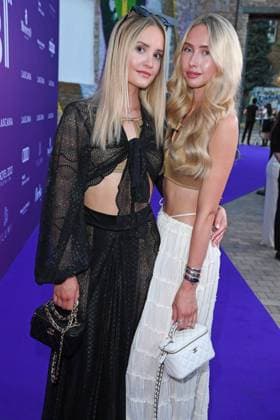 Davina Geiss mit Schwester Shania Geiss beim LASCANA SUMMER CLUB im Rahmen der Berlin Fashion Week Frühling Sommer 2026 im Maaya Berlin am 02.07.2025