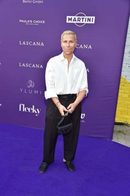 DeutschlandPremiere JURASSIC World Dawid Tomaszewski, Polnischer Designer ã LASCANA Summer Club Ò verwandelte die bekannte Hamburger Lingerie- und Beachwear-Brand die urbane Location ãMaayaÒ in Berlin-Friedrichshain in eine tropische Oase mit Pool in Berlin, am 02.07.2025