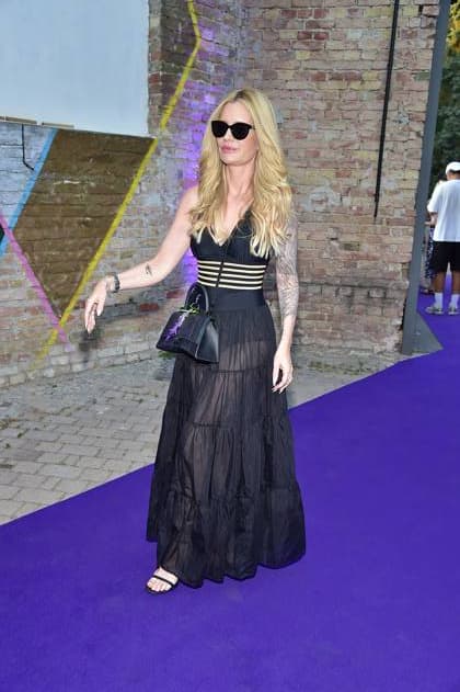 DeutschlandPremiere JURASSIC World Mirja du mont ã LASCANA Summer Club Ò verwandelte die bekannte Hamburger Lingerie- und Beachwear-Brand die urbane Location ãMaayaÒ in Berlin-Friedrichshain in eine tropische Oase mit Pool in Berlin, am 02.07.2025 ã LASCANA Summer Club Ò verwandelte die bekannte Hamburger Lingerie- und Beachwear-Brand die urbane Location ãMaayaÒ in Berlin-Friedrichshain in eine tropische Oase mit Pool in Berlin, am 02.07.2025