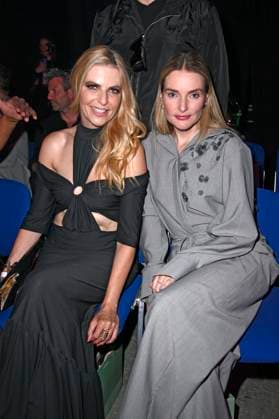 Tanja Bülter und Marie von den Benken bei der Marcel Ostertag Fashion Show auf der Berlin Fashion Week S S 2026 in der Uber Eats Music Hall. Berlin, 02.07.2025