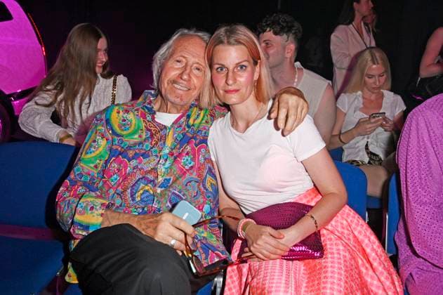 Reiner Schöne mit Ehefrau Anja Schöne bei der Marcel Ostertag Fashion Show auf der Berlin Fashion Week S S 2026 in der Uber Eats Music Hall. Berlin, 02.07.2025