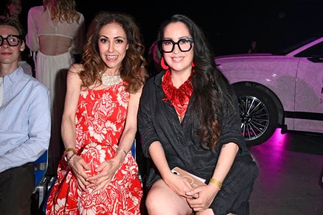 Anastasia Zampounidis und Miyabi Kawai bei der Marcel Ostertag Fashion Show auf der Berlin Fashion Week S S 2026 in der Uber Eats Music Hall. Berlin, 02.07.2025