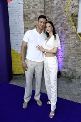 San Diego Pooth mit Freundin Louisa Büscher beim LASCANA SUMMER CLUB im Rahmen der Berlin Fashion Week im Maaya in Berlin am 02.07.2025