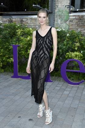 Kim Hnizdo beim LASCANA SUMMER CLUB im Rahmen der Berlin Fashion Week im Maaya in Berlin am 02.07.2025