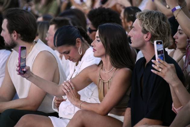 Sarah Engels und Joti Polizoakis beim LASCANA SUMMER CLUB im Rahmen der Berlin Fashion Week im Maaya in Berlin am 02.07.2025