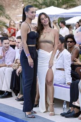 Amira Aly und Sarah Engels beim LASCANA SUMMER CLUB im Rahmen der Berlin Fashion Week im Maaya in Berlin am 02.07.2025
