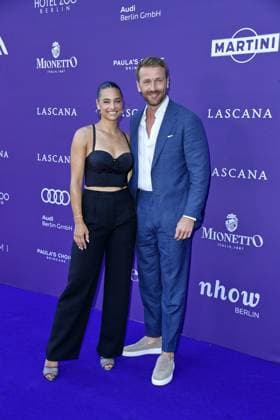 Amira Aly mit Freund Christian Düren beim LASCANA SUMMER CLUB im Rahmen der Berlin Fashion Week im Maaya in Berlin am 02.07.2025