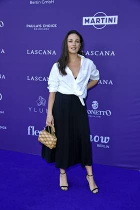Janina Uhse beim LASCANA SUMMER CLUB im Rahmen der Berlin Fashion Week im Maaya in Berlin am 02.07.2025