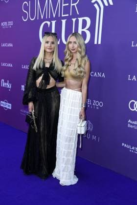 Davina Geiss mit Schwester Shania Geiss beim LASCANA SUMMER CLUB im Rahmen der Berlin Fashion Week im Maaya in Berlin am 02.07.2025