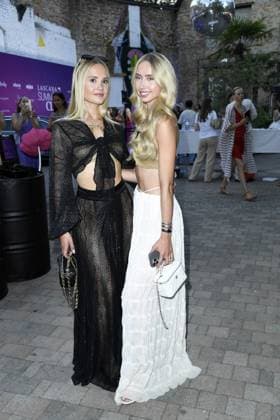 Davina Geiss mit Schwester Shania Geiss beim LASCANA SUMMER CLUB im Rahmen der Berlin Fashion Week im Maaya in Berlin am 02.07.2025