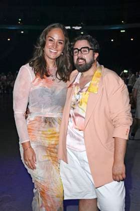 Saskia Grimm und Steven Preisner bei der Kilian Kerner Fashion Show auf der Berlin Fashion Week S S 2026 in der Uber Eats Music Hall. Berlin, 02.07.2025