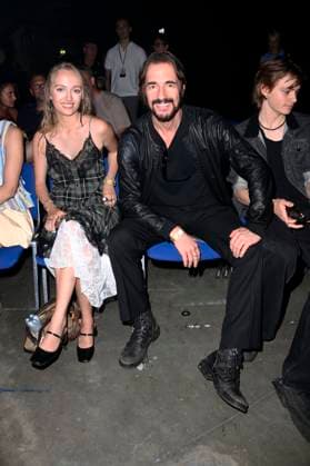 Thomas Hayo mit Gast bei der Kilian Kerner Fashion Show auf der Berlin Fashion Week S S 2026 in der Uber Eats Music Hall. Berlin, 02.07.2025