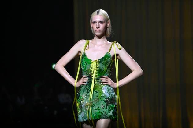 Model bei der Danny Reinke Fashion Show auf der Berlin Fashion Week S S 2026 in der Uber Eats Music Hall. Berlin, 02.07.2025
