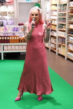 Belle la Donna beim WALK of Mumuso in der Mall of Berlin im Rahmen der Berlin Fashion Week SS26 (Frühling Sommer 2026) am 03.07.2025