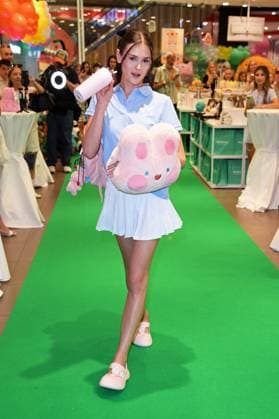 Canel Delice beim WALK of Mumuso in der Mall of Berlin im Rahmen der Berlin Fashion Week SS26 (Frühling Sommer 2026) am 03.07.2025
