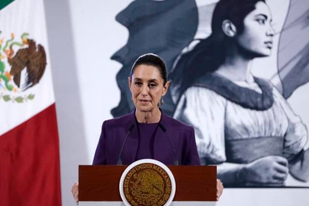 Mexico™s President Claudia Sheinbaum Presents Plan Mexico Mexico™s President Claudia Sheinbaum Pardo, speaks during the presentation of Plan Mexico to the national pharmaceutical industry with the companies Laboratorios Kener and Grupo Neolpharma at news conference at National Palace. on July 3, 2025 in Mexico City, Mexico. (Phto by Luis Barron Eyepix Group) Copyright: xLuisxBarron xEyepixxGroupx LB_03072025_160856