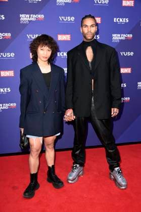 Eliob Demofike mit Lebenspartner Myat bei der Verleihung der Bunte New Faces Awards Style 2025 im Telegraphenamt. Berlin, 03.07.2025