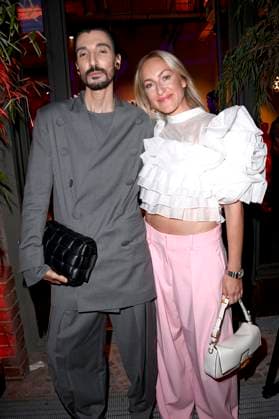 Julian Daynov mit Gast bei der Verleihung der Bunte New Faces Awards Style 2025 im Telegraphenamt. Berlin, 03.07.2025