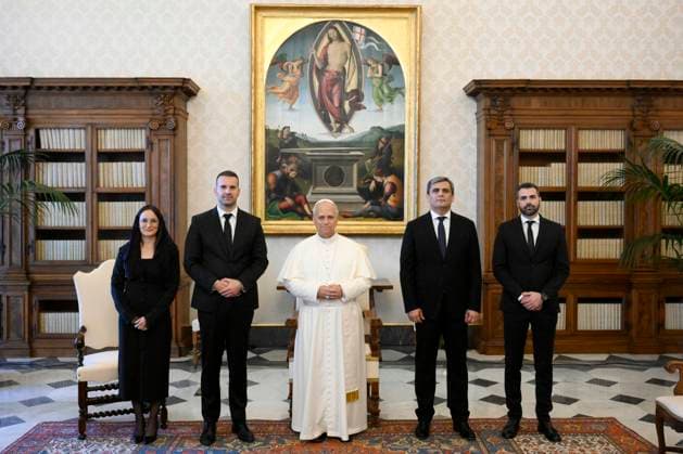 News Themen der Woche KW27 ITALY - POPE LEO XIV RECEIVED IN PRIVATE AUDIENCE MR MILOJKO SPAJIC, PRIME MINISTER OF MONTENEGRO IN THE VATICAN - 2025 7 4 Italy, Rome, Vatican, 2025 7 4 .Pope Leo XIV received in private audience Mr Milojko Spajic, Prime Minister of Montenegro in The vatican EDITORIAL USE ONLY - NO BOOKS Copyright: xVATICANxMEDIAx
