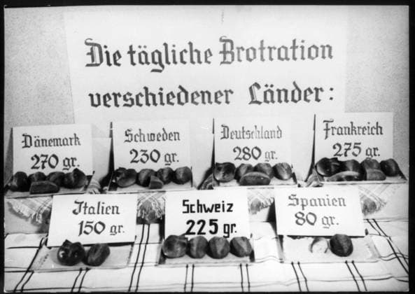 daily bread ration in various European countries daily bread ration in various European countries Copyright: RDB ATP Maurer 1032_16_RDB00120531