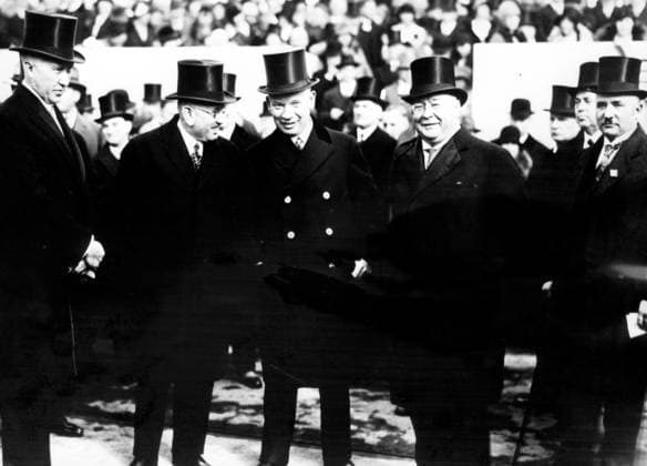 Bundeskanzler Konrad Adenauer 1876 - 1967 20. März 1963 - Köln, Deutschland - Westdeutschlands erster Bundeskanzler Konrad Adenauer begann seine politische Karriere als Mitglied des Kölner Stadtrats und wurde Oberbürgermeister der Stadt. Adenauer wurde am 15. September 1949 zum Bundeskanzler der Bundesrepublik Deutschland gewählt. Bild: Konrad Adenauer wurde zur Einweihung der Mülheimer Brücke in Köln eingeladen. Cologne Germany *** Federal Chancellor Konrad Adenauer 1876 1967 20 March 1963 Cologne, Germany West Germany first Federal Chancellor Konrad Adenauer began its political Career as Member of Cologne City Council and was Lord Mayor the City Adenauer was on 15 September 1949 to Federal Chancellor the Federal Republic Germany elect  Copyright: xUnitedxArchivesx xkpaxKeystonex 19630320_mab_k09_013