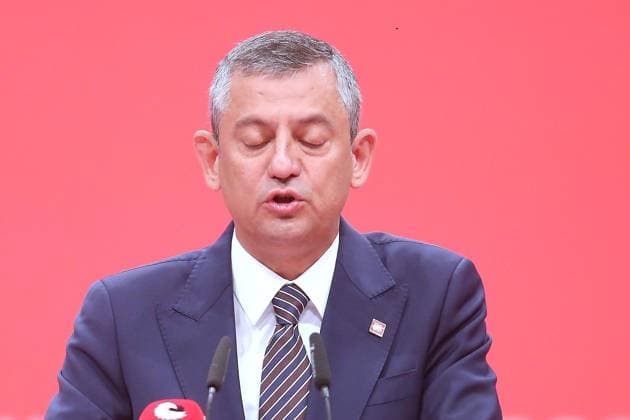 Berlin, Deutschland, 28.06.2025: CityCube: 42. SPD-Bundesparteitag: Özgür Özel, Parteivorsitzender der Republikanischen Volkspartei (CHP), Türkei *** Berlin, Germany, 28 06 2025 CityCube 42 SPD Federal Party Conference Özgür Özel, Chairman of the Republican Peoples Party CHP , Turkey Copyright: xdtsxNachrichtenagenturx dts_72834