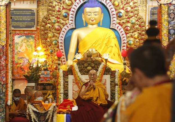 News Themen der Woche KW27 The Dalai Lama birth anniversary celebrations, in Dharamshala, India Tibetan spiritual leader the Dalai Lama attends a long-life prayer offering ceremony for him on the eve of his 90th birth anniversary at the main Tibetan temple, of Tsuglagkhang, in McLeod Ganj, near Dharamshala, India on July 05, 2025. The 14th Dalai Lama on 02 July, 2025 reaffirmed that the sacred lineage of the Dalai Lamas will endure. Declaring unequivocally that the institution will continue beyond his lifetime, the Tibetan spiritual leader entrusted the responsibility for identifying his successor to the Gaden Phodrang Trust, the non-profit organization he established. Dharamshala india Copyright: xMatrixxImagesx xSanjayxBaidx 