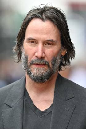 Entertainment Themen der Woche KW27 Ahead of F1 Grand Prix of Great Britain NORTHAMPTON, UNITED KINGDOM - JULY 5: Keanu Reeves arrives at the venue to watch the practice session ahead of the F1 British Grand Prix at Silverstone Circuit in Northampton, United Kingdom, on July 5, 2025. Rasid Necati Aslim Anadolu Northampton United Kingdom. Editorial use only. Please get in touch for any other usage.  Copyright: x2025xAnadoluxRasidxNecatixAslimx