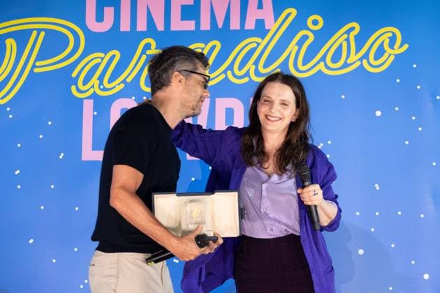 Secret Agent Film Premiere at Cinema Paradisio Wagner Moura receives the Cannes Film Festival s Best Actor Award from Juliette Binoche attends Secret Agent Film Premiere at Cinema Paradisio in Louvre on July 05, 2025 in Paris, France. Photo by Nasser Berzane ABACAPRESS.COM Paris France  Copyright: xBerzanexNasser ABACAx