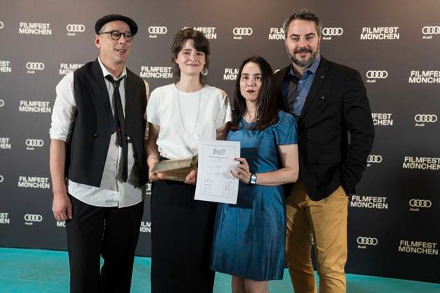 Joachim Kurz, Jacqueline Jansen, Rosana G. Alonso und Giulio Zoppello bei der Preisverleihung auf dem 42. Filmfest München 2025 im Amerikahaus. München, 05.07.2025