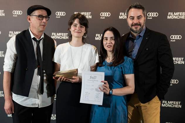 Joachim Kurz, Jacqueline Jansen, Rosana G. Alonso und Giulio Zoppello bei der Preisverleihung auf dem 42. Filmfest München 2025 im Amerikahaus. München, 05.07.2025