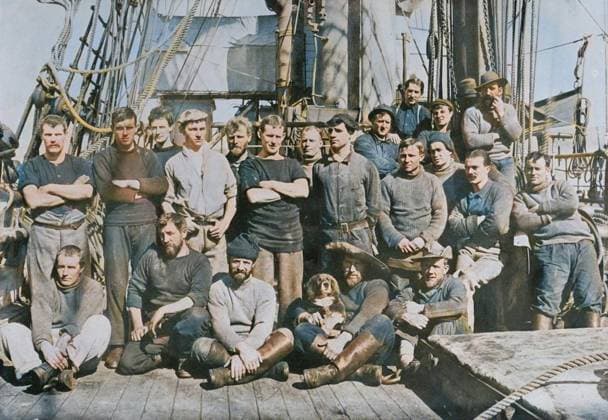RECORD DATE NOT STATED The Crew of the Terra Nova, c1910?1913, (1913). Crew: Stoker Angus McDonald, William McDonald, Engineer William A Horton, stoker William Burton, stoker Robert Brissenden, fireman Thomas McGillon, Petty Officer Frederick Parsons, stoker Edward A McKenzie, William L Heald, steward WH Neale, groom Anton Omelchenko, Albert Balson, cook Thomas Clissold, Mortimer McCarthy, Petty Officer John Hugh Mather, leading shipwright Francis EC Davies, James Skelton, Thomas McLeod, Petty Officer Arthur S Bailey, Petty Officer Robert Forde and Joseph Leese. The final expedition of British Antarctic explorer Captain Robert Falcon Scott (1868-1912) left London on 1 June 1910 bound for the South Pole. The Terra Nova Expedition, officially the British Antarctic  Copyright:ThexPrintxCollector HeritagexImagesxHerbertxPontingx IMAGO