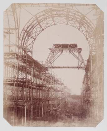 RECORD DATE NOT STATED The Nave, with intersection of the North Transept, Crystal Palace, Sydenham, 1852-1854. Designed by Sir Joseph Paxton to house the Great Exhibition of 1851 in Hyde Park, the Crystal Palace was reconstructed and enlarged in Sydenham in 1852. The first column was raised on 5 August 1852 and the palace was opened by Queen Victoria on 10 June 1854. Many exhibitions and events were subsequently held at the Crystal Palace until it burnt down on 30 November 1936. The park contained a motor racing circuit from 1937 until 1972 and the famous athletics track dates back to the foundation of the Crystal Palace Athletics Club in 1868. Plate 8 from Photographic Views of the Progress of the Crystal Palace, Sydenham. Taken during the progress of the works,  Copyright:HeritagexArt HeritagexImagesxPhilipxHenryxDelamottex IMAGO