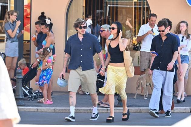 Entertainment Themen der Woche KW28 Brooklyn Beckham and his wife Nicola Peltz went shopping at Loro Piana while on vacation in Saint Tropez, French Riviera, France, on July 7, 2025 Brooklyn Beckham and his wife Nicola Peltz went shopping at Loro Piana while on vacation in Saint Tropez, French Riviera, France, on July 7, 2025 Saint Tropez France  Copyright: xAgencex xBestimagexAgencex xBestimagex