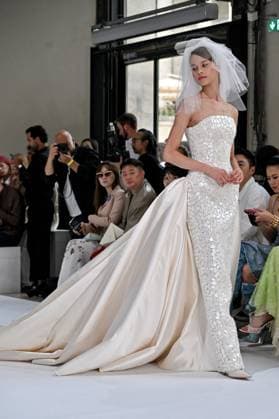 PFW Tamara Ralph Runway A model walks the runway at the Tamara Ralph show as part of Haute Couture Fashion Week in Paris, France on July, 7, 2025. Photo by Julien Reynaud APS-Medias ABACAPRESS.COM Paris France  Copyright: xReynaudxJulien APS-Medias ABACAx