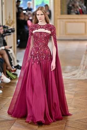 PFW Tony Ward Runway A model walks the runway at the Tony Ward show as part of Haute Couture Fashion Week in Paris, France on July, 7, 2025. Photo by Julien Reynaud APS-Medias ABACAPRESS.COM Paris France  Copyright: xReynaudxJulien APS-Medias ABACAx