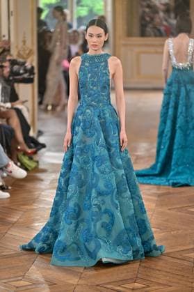 PFW Tony Ward Runway A model walks the runway at the Tony Ward show as part of Haute Couture Fashion Week in Paris, France on July, 7, 2025. Photo by Julien Reynaud APS-Medias ABACAPRESS.COM Paris France  Copyright: xReynaudxJulien APS-Medias ABACAx