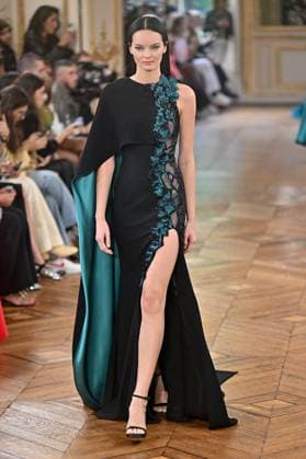 PFW Tony Ward Runway A model walks the runway at the Tony Ward show as part of Haute Couture Fashion Week in Paris, France on July, 7, 2025. Photo by Julien Reynaud APS-Medias ABACAPRESS.COM Paris France  Copyright: xReynaudxJulien APS-Medias ABACAx
