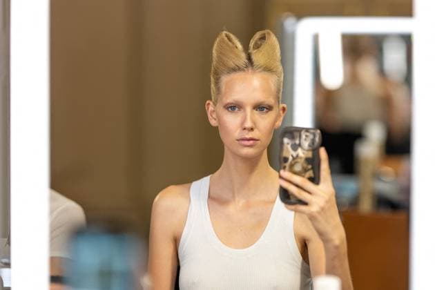 Entertainment Themen der Woche KW28 PFW - Georges Hobeika Backstage Models seen backstage prior to the Georges Hobeika Haute Couture Autumn Winter 2025-2026 show, as part of Paris Fashion Week in Paris, France on July 7, 2025. Photo by Ammar Abd Rabbo ABACAPRESS.COM Paris France  Copyright: xAbdxRabboxAmmar ABACAx