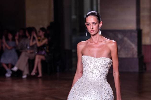 PFW - Georges Hobeika Runway A model walks the runway at the Georges Hobeika Haute Couture Fall Winter 2025-2026 show, as part of Paris Fashion Week in Paris, France on July 7, 2025. Photo by Ammar Abd Rabbo ABACAPRESS.COM Paris France  Copyright: xAbdxRabboxAmmar ABACAx