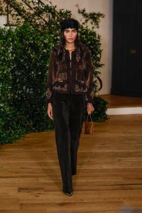 Julie de Libran Fashion Show Haute Couture Fall Winter 2025 2026 Collection during Paris Fashion Week June 7th, 2025 Julie de Libran Fashion Show Haute Couture Fall Winter 2025 2026 Collection , during Paris Fashion Week June 7th, 2025 Paris France  Copyright: xAgencex xBestimagexAgencex xBestimagex