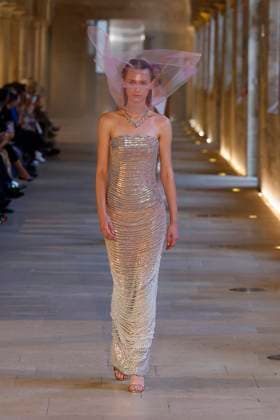 Rahul Mishra Fashion Show Haute Couture Fall Winter 2025 2026 Collection during Paris Fashion Week June 7th, 2025 Rahul Mishra Fashion Show Haute Couture Fall Winter 2025 2026 Collection , during Paris Fashion Week June 7th, 2025 Paris France  Copyright: xAgencex xBestimagexAgencex xBestimagex