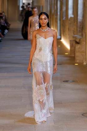 Rahul Mishra Fashion Show Haute Couture Fall Winter 2025 2026 Collection during Paris Fashion Week June 7th, 2025 Rahul Mishra Fashion Show Haute Couture Fall Winter 2025 2026 Collection , during Paris Fashion Week June 7th, 2025 Paris France  Copyright: xAgencex xBestimagexAgencex xBestimagex