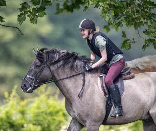 Lady Louise Windsor Riding Windsor Great Park 4th July 2025. Lady Louise Windsor goes for a canter with groom at Windsor Great Park  Copyright: xJonxBondx NINTCHDBPICT001007518881