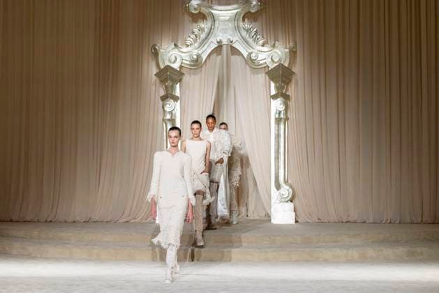 Entertainment Themen der Woche KW28 Chanel Haute Couture Collection Fall Winter 2025 2026 show as part of Paris Fashion Week PFW , au Grand Palais, à Paris, FRance, le 8 juillet 2025 Olivier Borde Bestimage Runway during the Chanel Haute Couture Fall Winter 2025 2026 show as part of Paris Fashion Week on July 08, 2025 in Paris, France Paris France  Copyright: xOLIVIERxBORDEx xBESTIMAGExOLIVIERxBORDEx xBESTIMAGEx