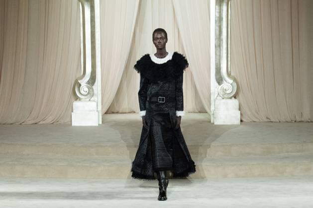Bilder des Jahres 2025, Entertainment 07 Juli Entertainment Themen der Woche KW28 PFW Chanel Runway AM A model walks the runway during the Chanel Haute Couture Fall Winter 2025 2026 show as part of Paris Fashion Week in Paris, France on July 08, 2025. Photo by Aurore Marechal ABACAPRESS.COM Paris France  Copyright: xMarechalxAurore ABACAx